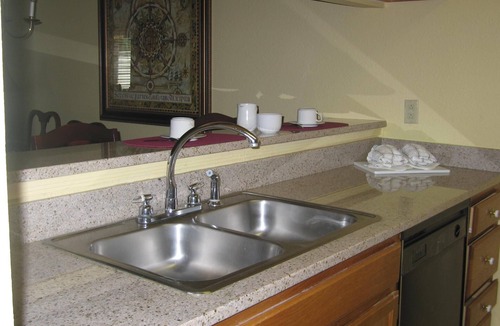 Berkeley Apartment | Spacious 2 BR | Historic Powhatan Resort