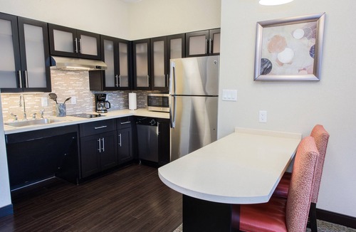 Newtonville Apartment | Spacious 2-BR Suite | 1 King, 2 Queens | Albany