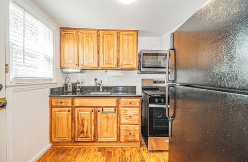 Hillcrest Heights Apartment | Spacious 2 BR Home Near DC, MGM & National Harbor!