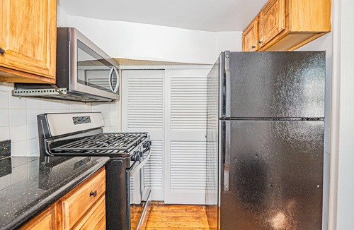 Hillcrest Heights Apartment | Spacious 2 BR Home Near DC, MGM & National Harbor!