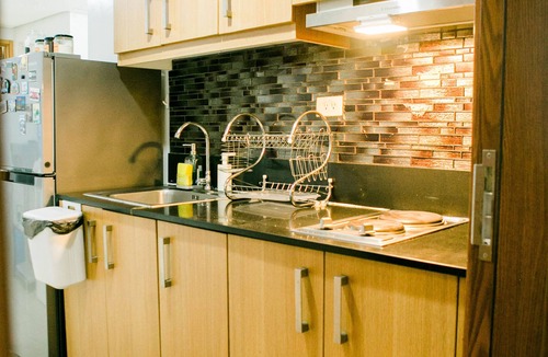 Barangay 76 Condo | Spacious 2 BR with 2 Bathroom Oasis Across MoA Sleeps 6 Guests
