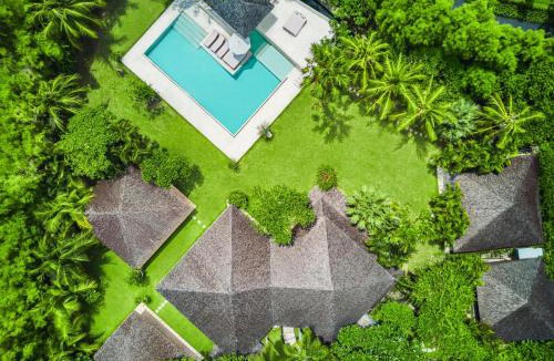 Petitenget House | Spacious 2 Villas combined 9 bedrooms 2 pools