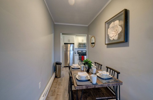 Roxbury Apartment | Spacious 2bd/1ba | Free Parking | 3D TOUR 9372