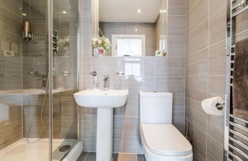 Stockwell Apartment | Spacious 2bed 2bath by Station Stockwell (4)
