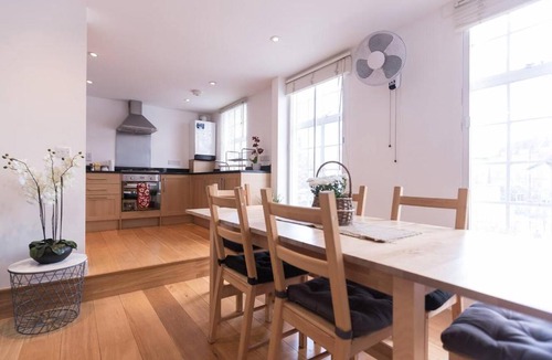 Stockwell Apartment | Spacious 2bed 2bath by Station Stockwell (4)