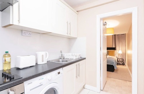 City Centre Dublin Apartment | Spacious 2BED APT Citycentre Location FAST WIFI