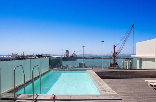 Victoria and Alfred Waterfront Apartment | Spacious 2Bed Harbor Haven | V&A Waterfront Canals