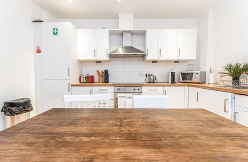 Old Town Apartment | Spacious 2BR-2BA - Grassmarket - Free Parking
