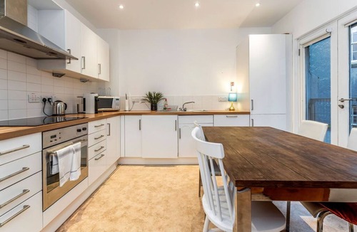 Old Town Apartment | Spacious 2BR-2BA - Grassmarket - Free Parking