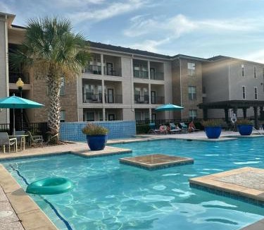 Egypt Apartment | Spacious 2BR 2BA Magnolia Apt Near The Woodlands