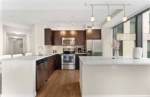 Bay Village Apartment | Spacious 2br 2ba unit in prime location downtown