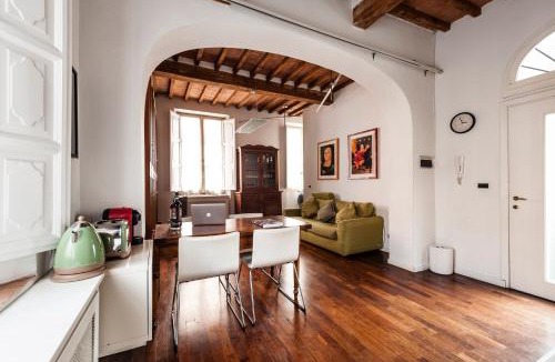 San Francesco Apartment | Spacious 2BR Apartment for Families Central & Quiet Pisa