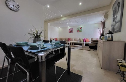 LA GIRONDE Apartment | Spacious 2BR Apt, Balcony, AC & Private Garage, Casablanca Centre
