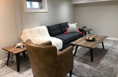 The Queensway House | Spacious 2BR Basement Suite - Mins to Downtown