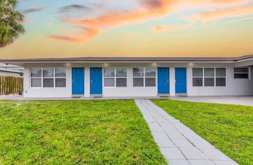 Coral Ridge Apartment | Spacious 2BR Beach Retreat - Sleeps 6 - 5-Min to Sand