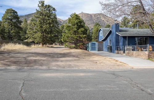 Flagstaff House | Spacious 2BR Flagstaff Mountain Retreat Haven