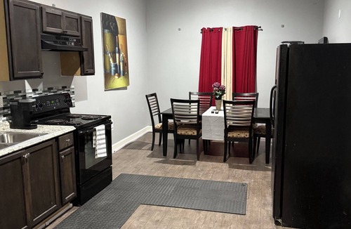 Lawrenceville House | Spacious 2BR Full Kitchen Suite + Pool Table I Patio + Private