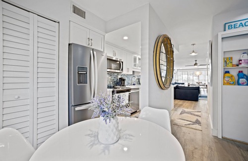 Marathon House | Spacious 2BR + Loft Townhome w/Beach, Pool, & Marina in Gated Community