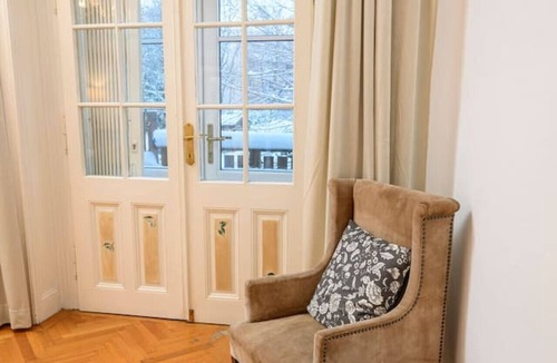 Modling Apartment | Spacious 2BR Stay for 6 Heart of Mödling