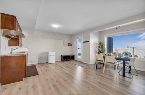 Northwest Calgary House | Spacious 2BR Suite Near U of C & Banff | 8 Guests