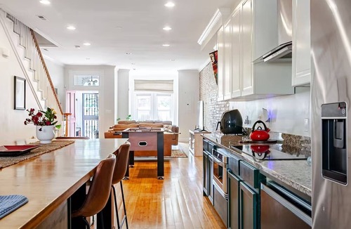 Shaw House | Spacious 2BR Townhouse near Metro w/Free Parking!