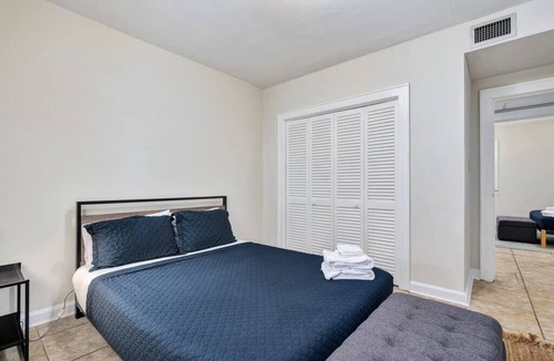 Anniston Apartment | Spacious 3 Bd, centrally located