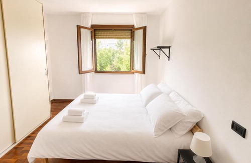 Ponte San Nicolo Apartment | Spacious 3 BDR Apartment in Padua