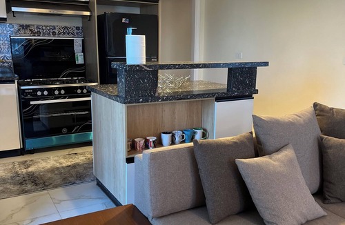 Heliopolis Apartment | Spacious 3-bedroom apartment with AC and WiFi in wonderful Cairo Governorate
