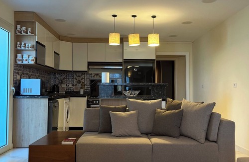 Heliopolis Apartment | Spacious 3-bedroom apartment with AC and WiFi in wonderful Cairo Governorate