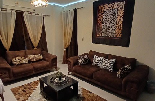 Al Rehab Apartment | Spacious 3-bedroom apartment with WiFi and AC in charming Cairo Governorate