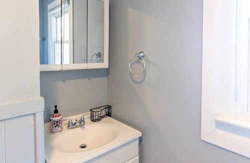 Meridian-Kessler House | Spacious 3 Bed 1.5 Bath Near Moron Trail!