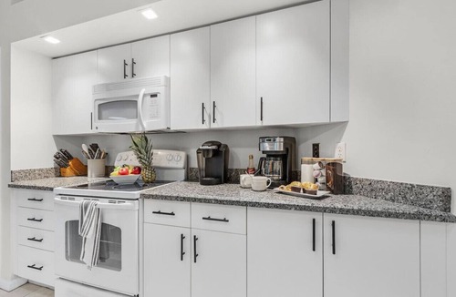 Crown Pointe House | Spacious 3 Bed 3 Bath Pool Home in Naples!