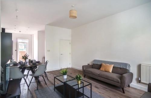 Crosby Apartment | Spacious 3 Bed Apartment in Waterloo Liverpool