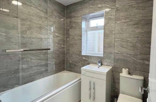 Cribbs Causeway House | Spacious 3 bed bungalow In Southmead