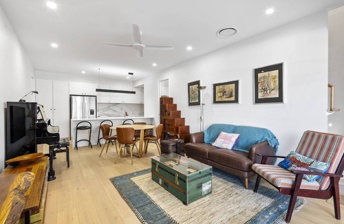 Clayfield Apartment | Spacious 3-Bed Clayfield House with Patio and BBQ