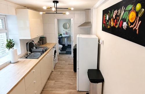 Middlesbrough Apartment | Spacious 3-Bed House Near Uni and Town Centre