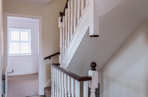 Wolverton Apartment | Spacious 3 Bed House in Milton Keynes, by ARP Homes, Free Parking & Garden, Perfect for Contractors and Families