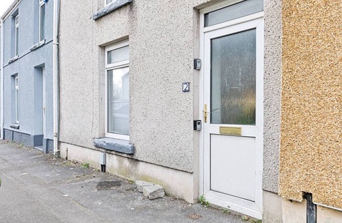Margam House | Spacious 3 Bed Smart TVs Great for Work Stays