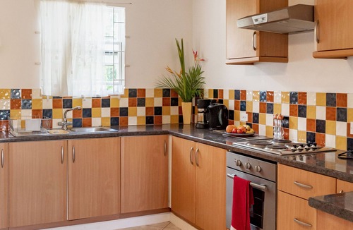 Maxwell Hill House | Spacious 3 bedroom holiday rental, a perfect getaway!