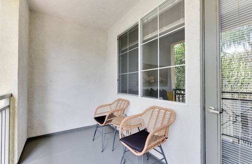Del Rey Apartment | Spacious 3 Bedroom, Close Venice Beach