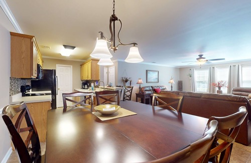 Murrells Inlet Condo | Spacious 3 bedroom condo with patio, W/D, pool & close to beach
