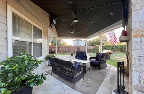 New Braunfels House | Spacious 3 Bedroom Home in quiet neighborhood