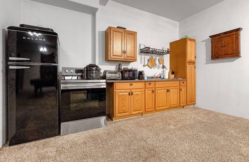 Placerville House | Spacious 3-bedroom house w/AC, WiFi, Sauna, Fenced Yard, Billiards, & Theater