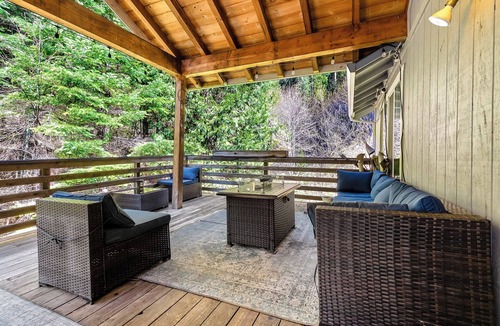 Placerville House | Spacious 3-bedroom house w/AC, WiFi, Sauna, Fenced Yard, Billiards, & Theater