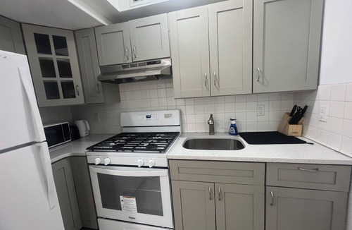 Valley Stream Apartment | Spacious 3-bedroom apartment