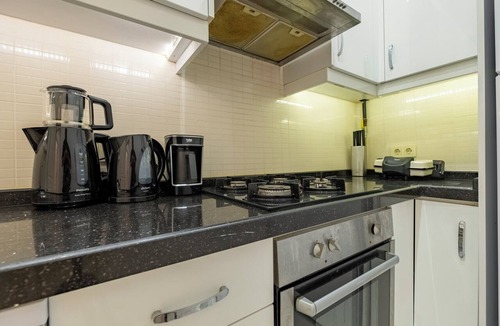 Taksim Apartment | Spacious 3-Bedroom, 2-Bathroom Family Apartment in Central Location No Stair