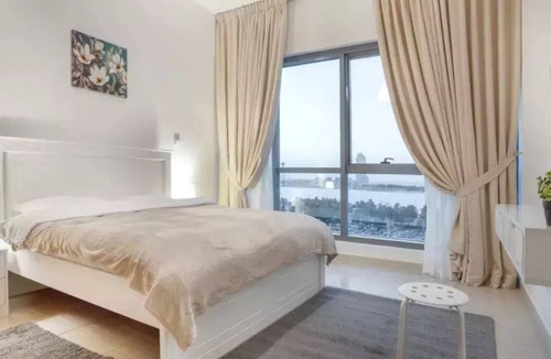 Abu Dhabi Apartment | SPACIOUS 3 Bedroom Apartment Sea View