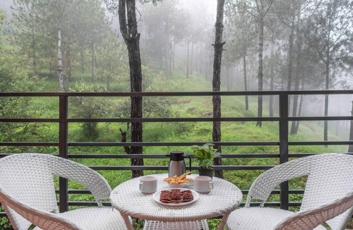 Kumarhatti Apartment | Spacious 3-bedroom apartment in gorgeous Dharampur with AC in floor 7
