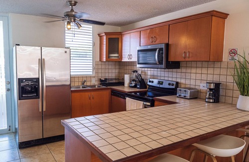 Pole Ojea Apartment | Spacious 3-bedroom apartment with WiFi, AC in beautiful Cabo Rojo
