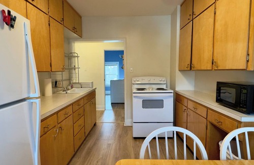 Saint Joseph Apartment | Spacious 3-bedroom apartment steps from the beach in St. Joseph